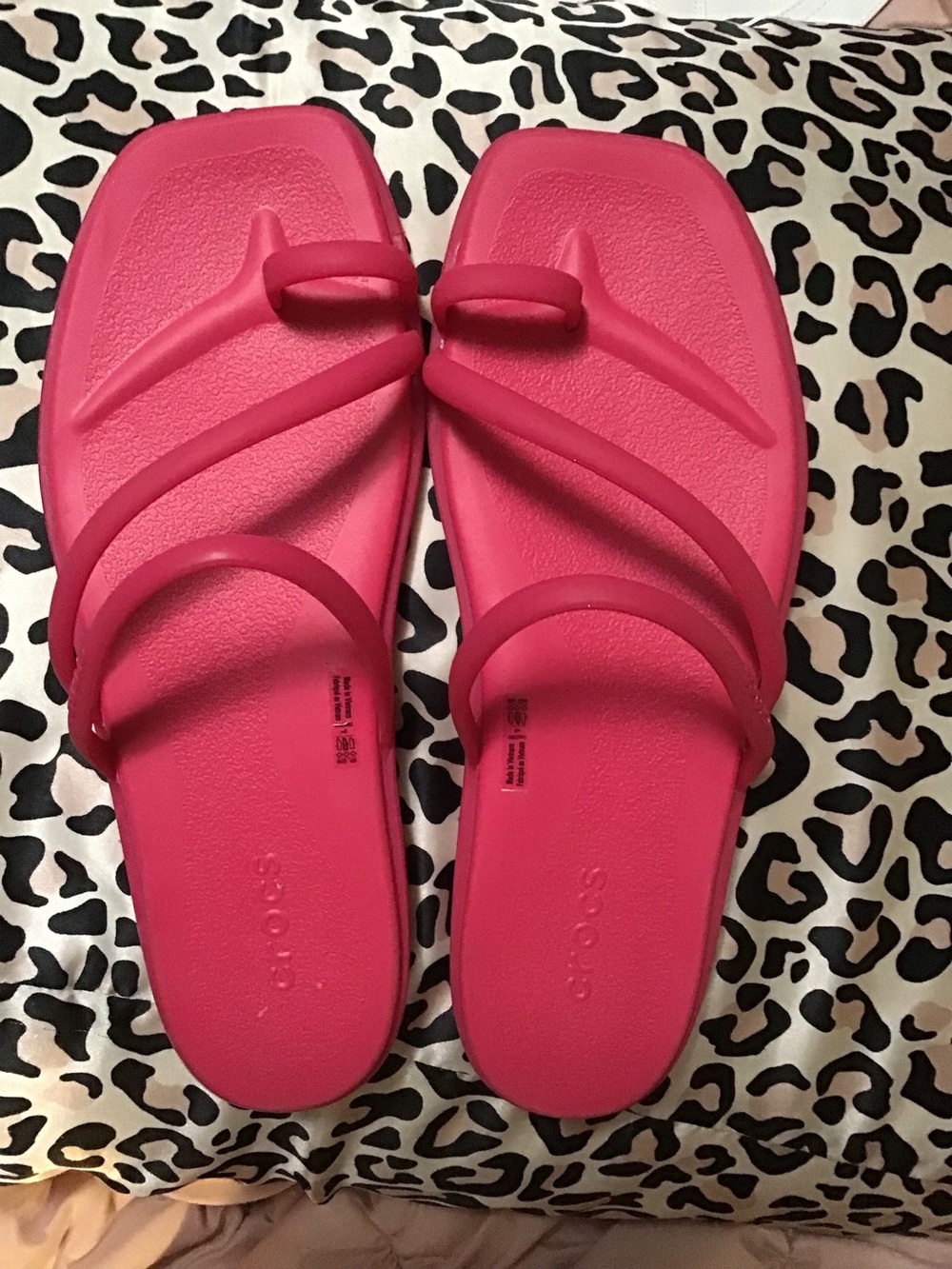 CROCS Women’s Hot Pink Strappy Slide Sandals
